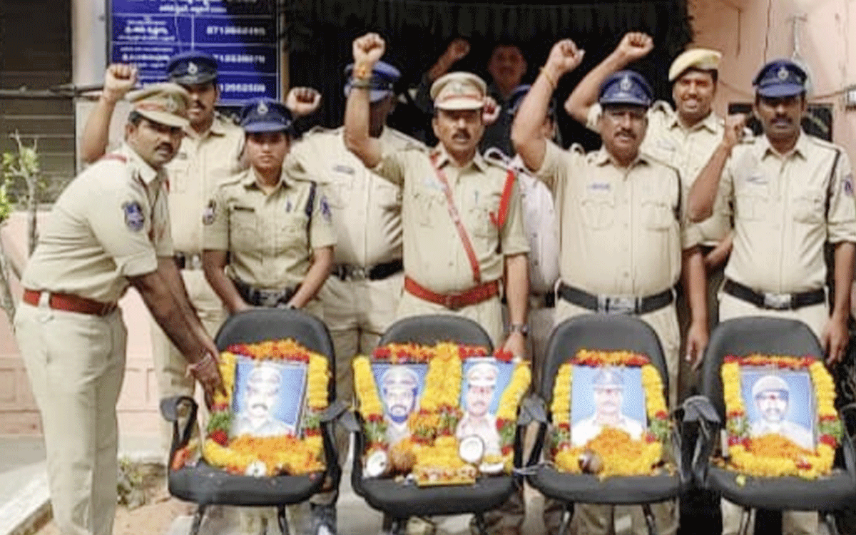 Atmakur (M) : ఆత్మకూరు(ఎం) పోలీస్‌ స్టేషన్‌లో పోలీస్ అమరవీరుల సంస్మరణ దినోత్సవం