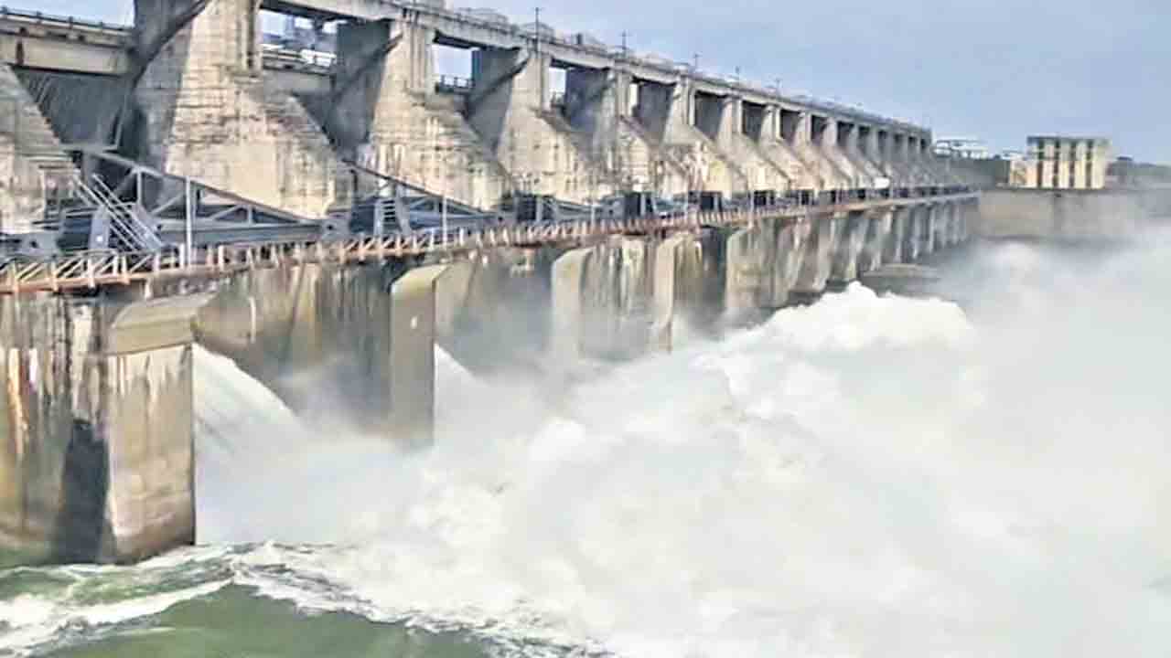 సింగూరు మరో రెండు క్రస్ట్‌గేట్లు