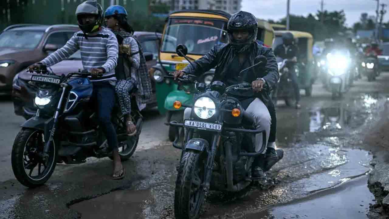 Karnataka CM | వారంలోగా ఆ పని పూర్తిచేయండి.. అధికారులకు కర్ణాటక సీఎం ఆదేశాలు