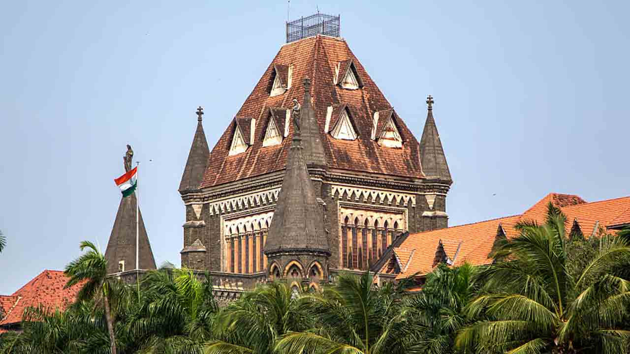 బాలికను పెళ్లాడినా పోక్సో కేసు నుంచి తప్పించుకోలేరు!.. బాంబే హైకోర్టు తీర్పు