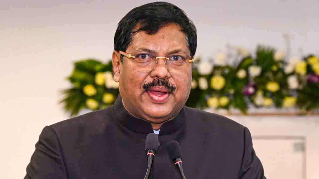 పొరుగు దేశాల దుస్థితి మనకు లేదు.. దేశ ఐక్యతపై సీజేఐ గవాయ్‌