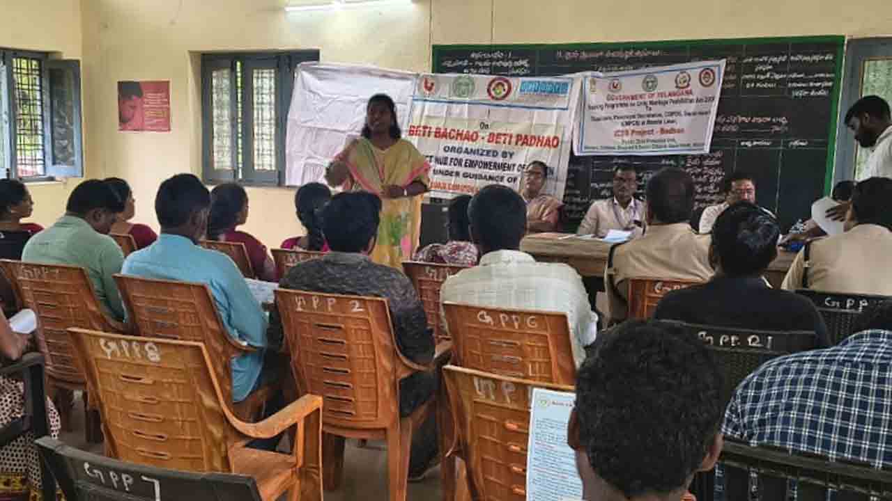 బాల్య వివాహ నిరోధక చట్టం 2006 పై మండల, గ్రామస్థాయి అధికారులకు శిక్షణ