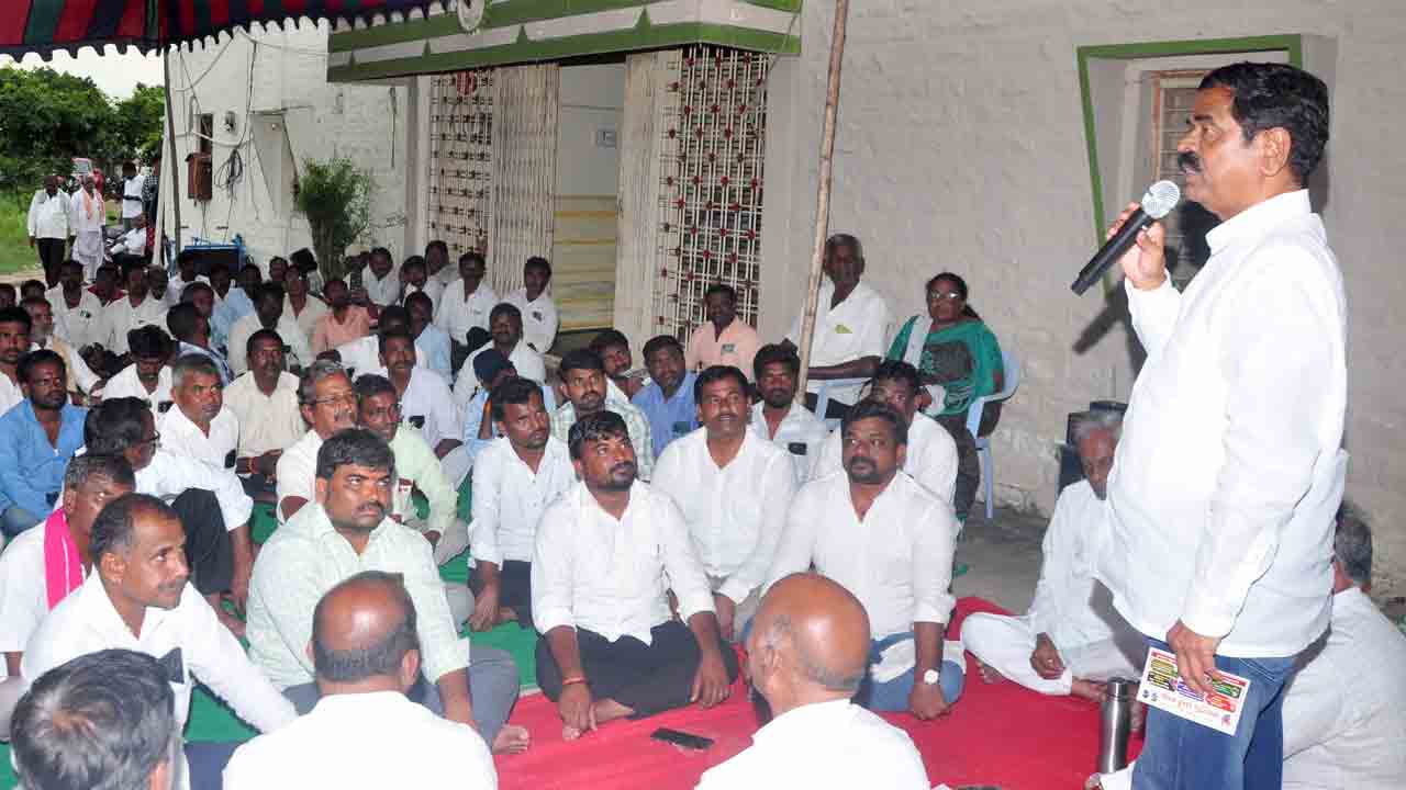 బాకీ కార్డులను ప్రజలకు చేరువ చేయాలి