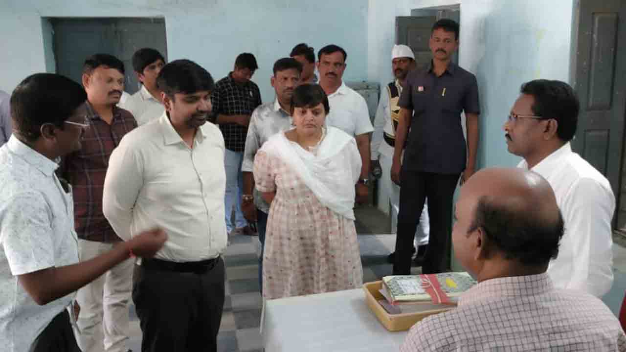 Collector Kumar Deepak | ఎన్నికలను పారదర్శకంగా నిర్వహించాలి : కలెక్టర్ కుమార్ దీపక్