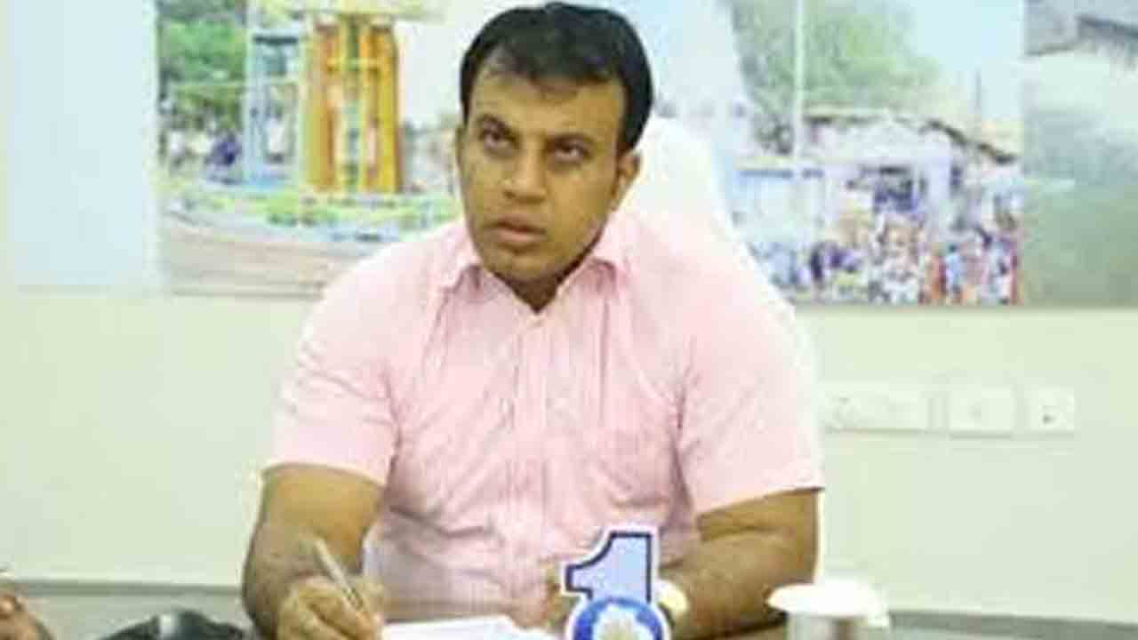 సోషల్‌ మీడియాలో పోస్టుకు నోటీసులు