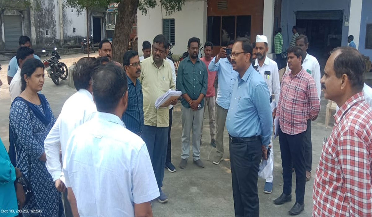 Collector Vinay Krishna Reddy | గన్నీ బ్యాగుల కొరత లేకుండా చూడాలి.. నిజామాబాద్‌ కలెక్టర్ వినయ్‌కృష్ణారెడ్డి