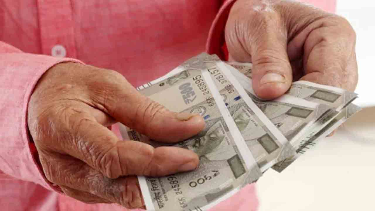 DA hike | పండగ వేళ గుడ్‌న్యూస్‌ చెప్పనున్న కేంద్రం.. ఉద్యోగులకు డీఏ పెంపు..?