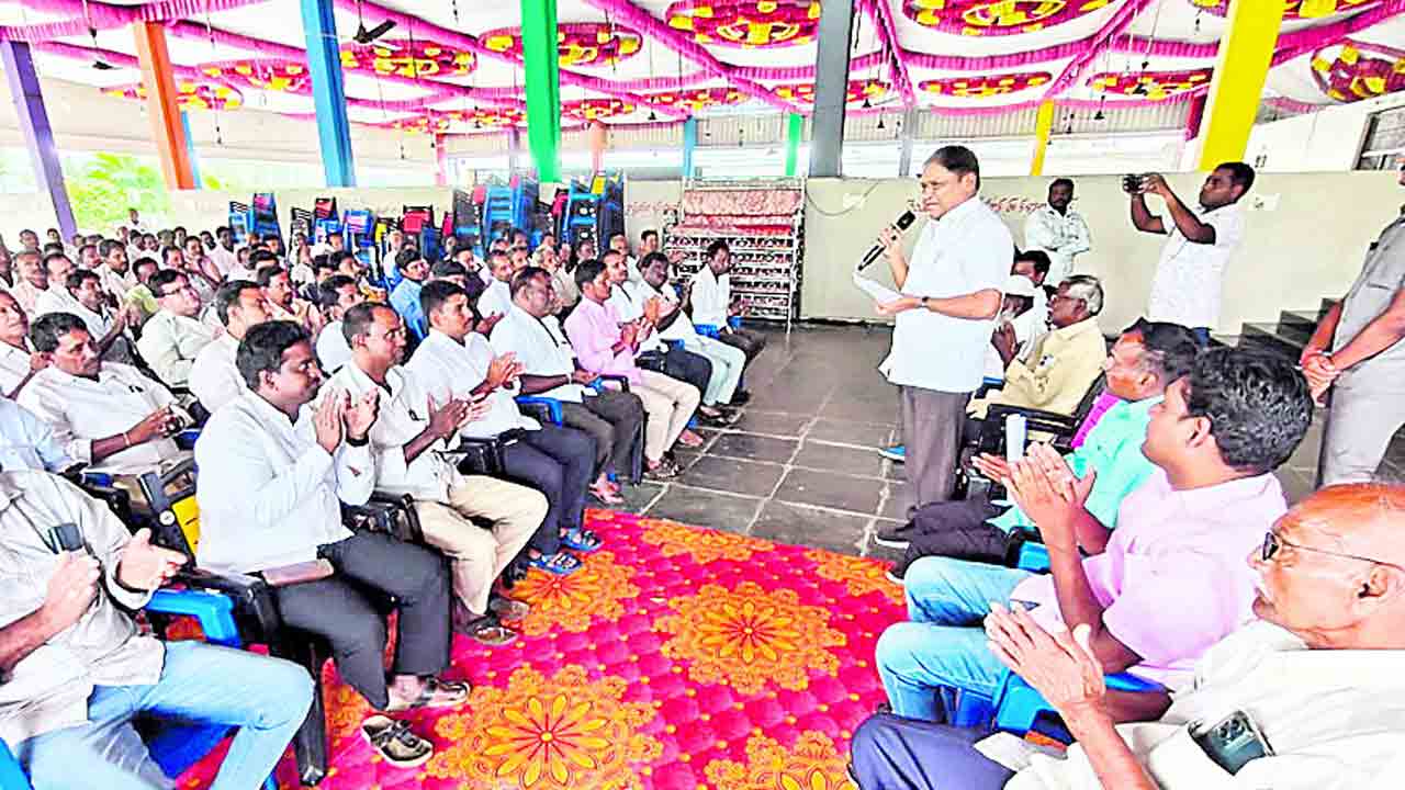 యూరియా కొరతే కాంగ్రెస్‌ను ఓడిస్తుంది