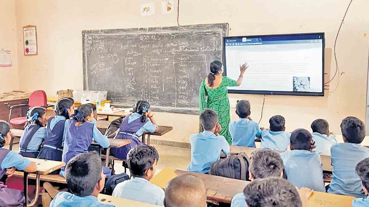 డిజిటల్ సాక్షరతతోనే సాధ్యం