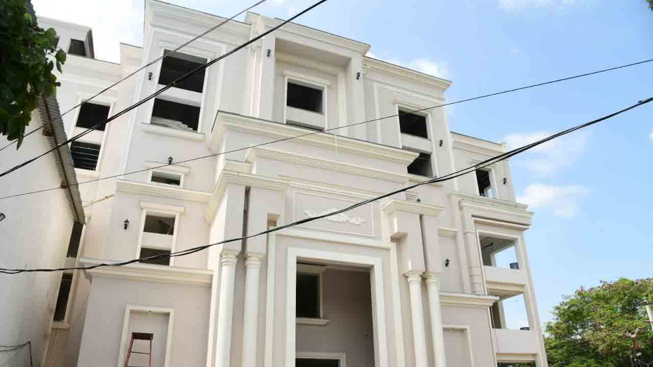 డిస్ట్రిక్‌ క్లబ్బా.. మజాకా..!