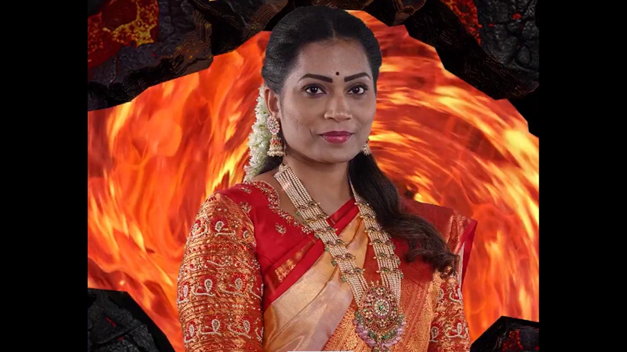 Divvela Madhuri | బిగ్‌బాస్‌లోకి ఎంట్రీ ఇచ్చిన దివ్వెల మాధురి.. సపోర్ట్‌గా దువ్వాడ వీడియో..!