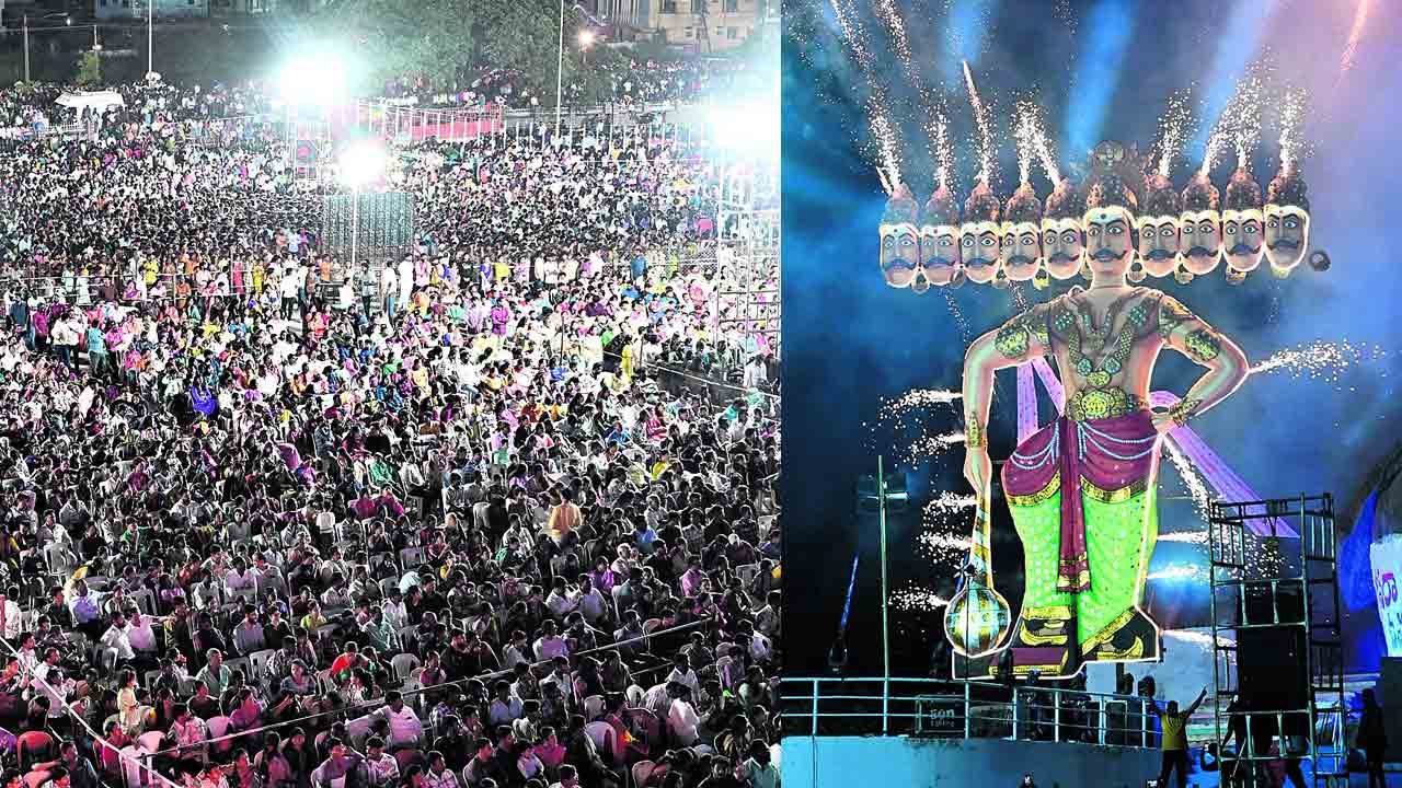 సంబురంగా దసరా మహోత్సవం.. కనుల పండువగా రావణ ప్రతిమల దహనం
