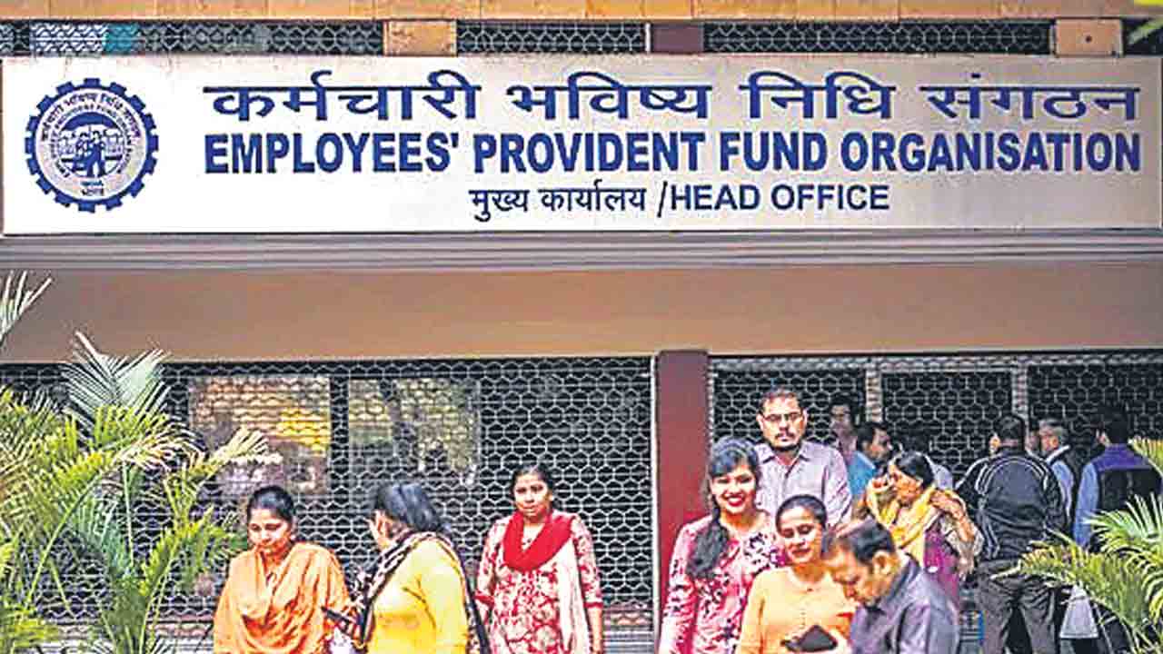 ఉద్యోగం కోల్పోతే పరిస్థితేంటి?.. ఈపీఎఫ్‌ఓ సవరణలపై విపక్షాల ఆగ్రహం