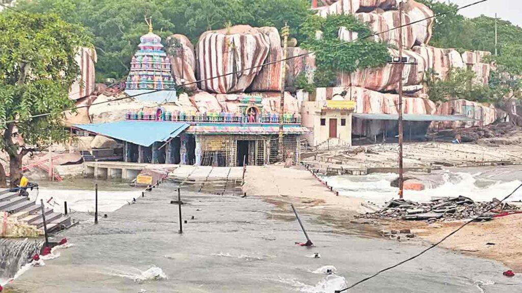 Edupayala Vanadurga Matha T