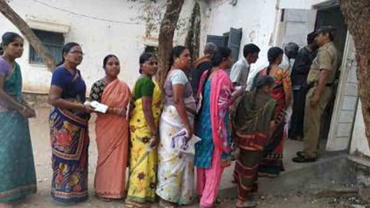 ముగ్గురు పిల్లల నిబంధన ఎత్తేయాలె!