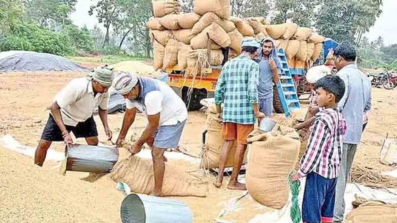 సర్కారుపై పోరుకు రైతుల సన్నద్ధం