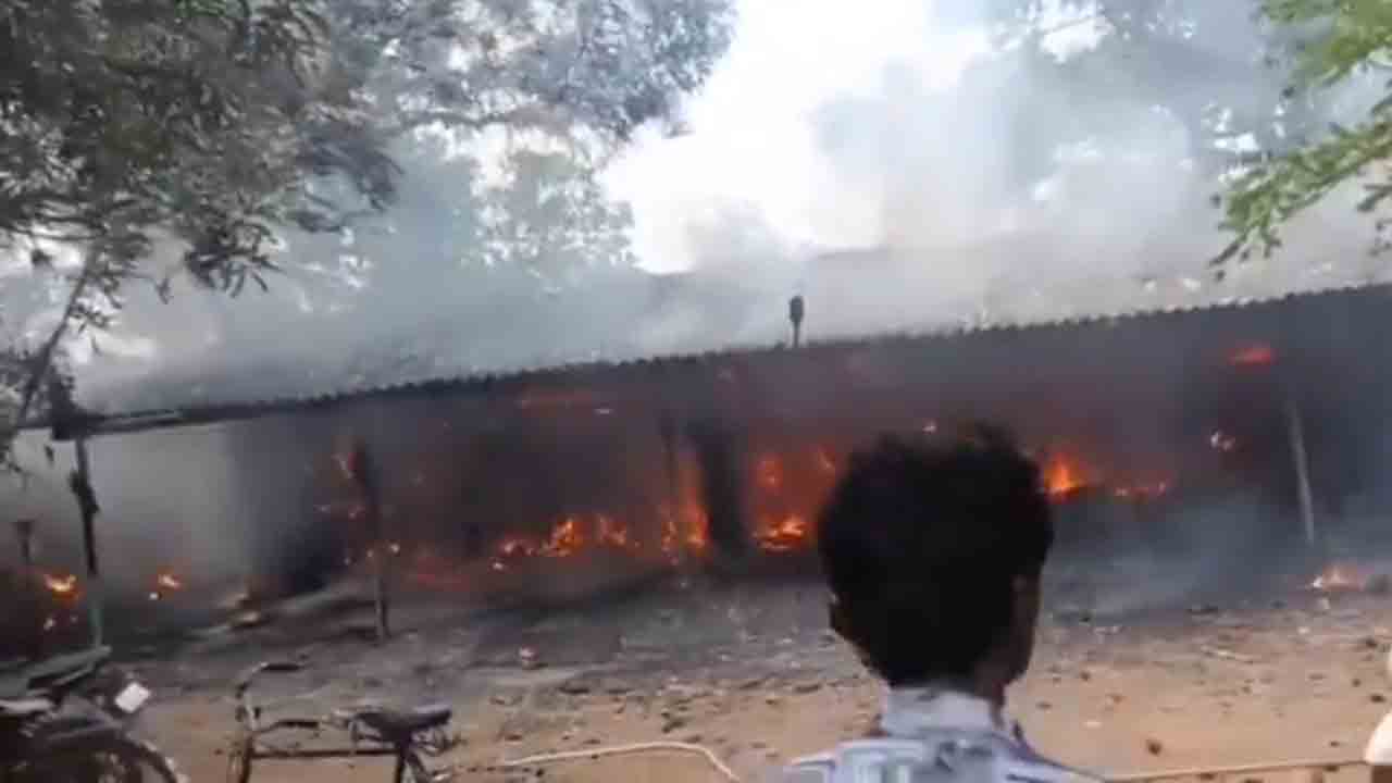 Fire Accident | ఏపీలో బాణసంచా పరిశ్రమలో పేలుడు ఘటనలో మరొకరు మృతి.. ఏడుకు చేరుకున్న మృతుల సంఖ్య