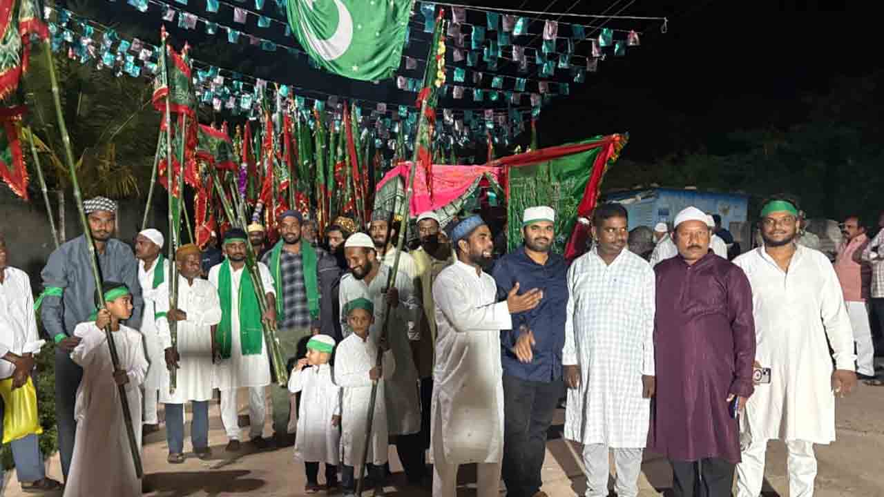 Gyaarmi Flag Festival | తాండూర్‌లో ఘనంగా గ్యార్మీ జెండా పండుగ