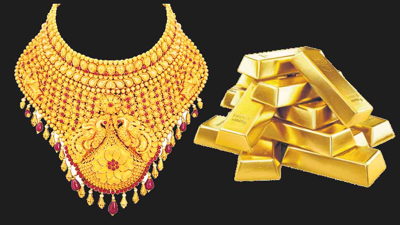 రికార్డు స్థాయిలో పెరిగిన ధరలు.. 1.20 లక్షలకు చేరిన తులం బంగారం