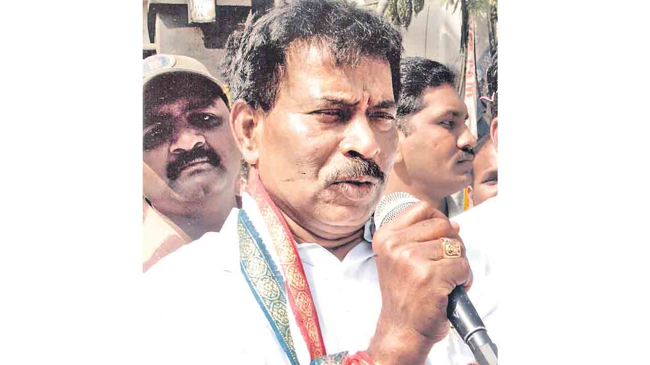 పీజేఆర్‌ లోకల్‌ కాదట