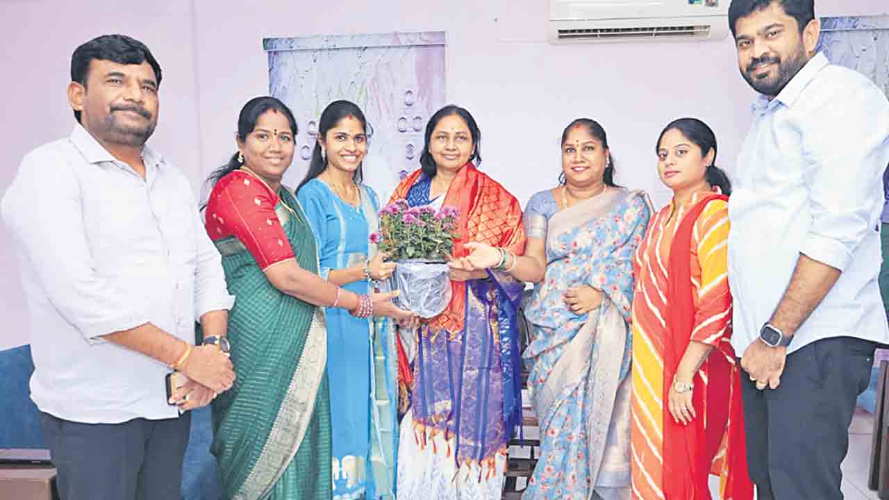 హస్తం, కమలం రహస్య దోస్తీ!