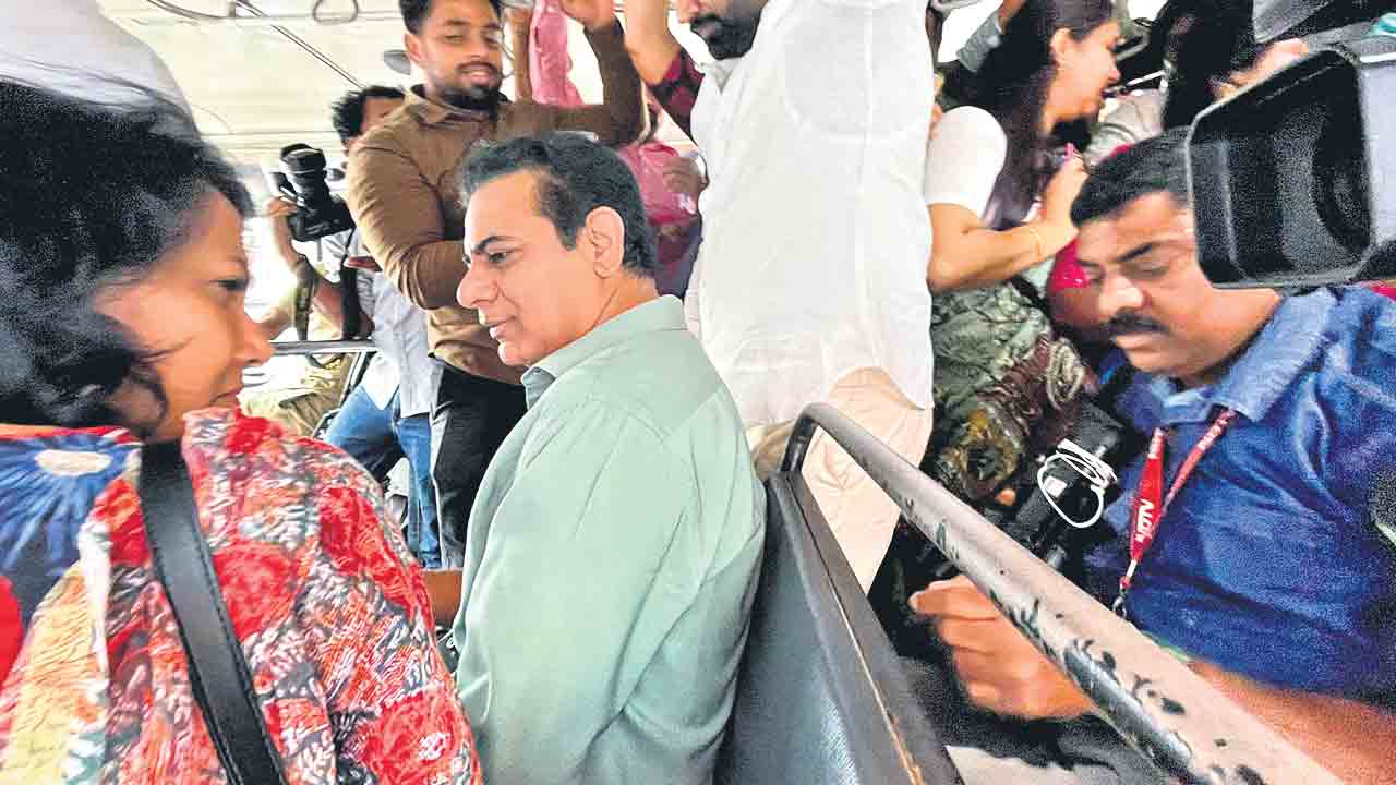 అడ్డగోలు చార్జీలు కాంగ్రెస్‌ అసమర్థతే