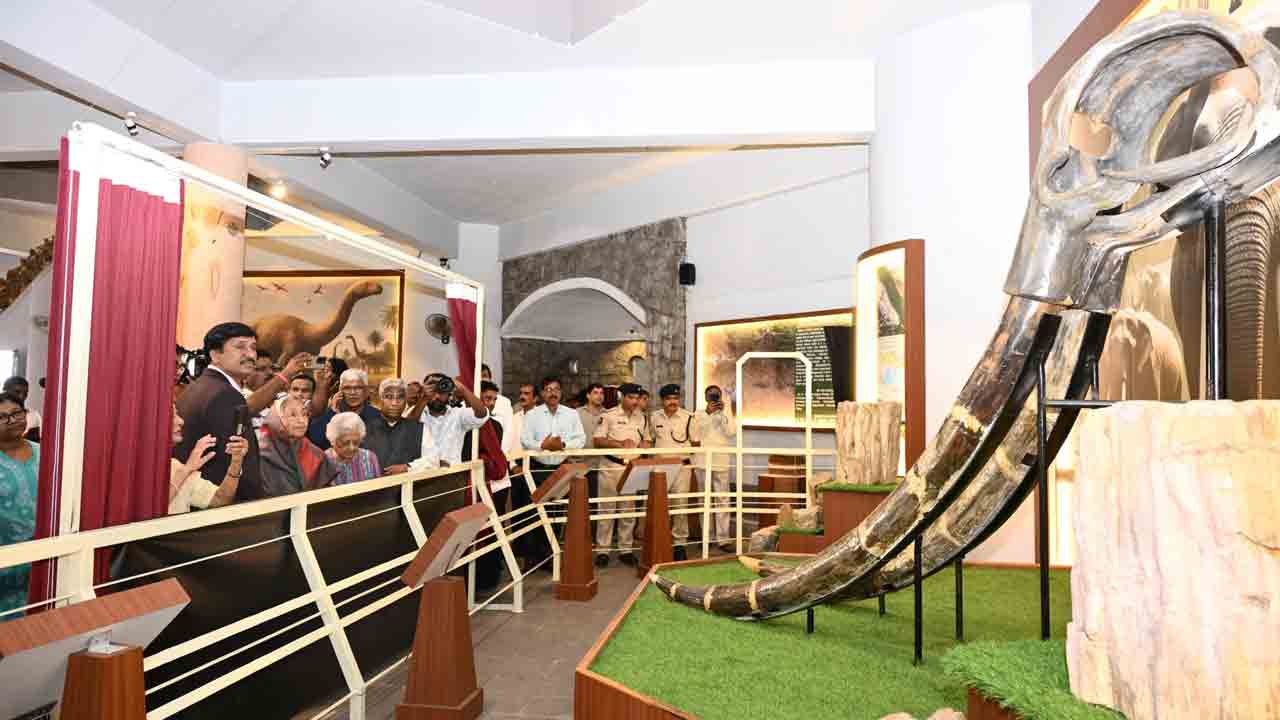 బిర్లా వైజ్ఞానిక మ్యూజియంలో సింగరేణి పెవిలియన్‌ ప్రారంభం