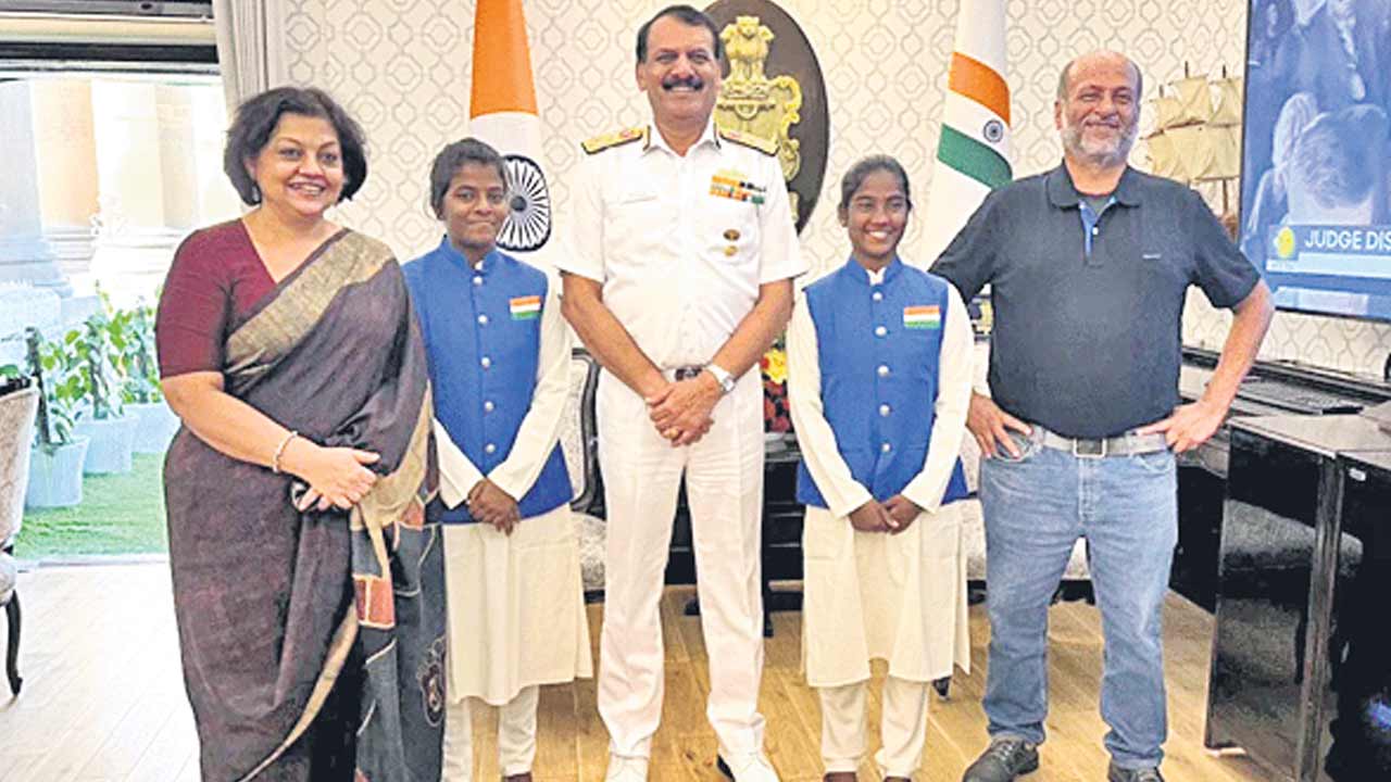 అంతర్జాతీయ సెయిలింగ్‌ పోటీలకు రెయిన్‌బో హోమ్‌ బాలిక