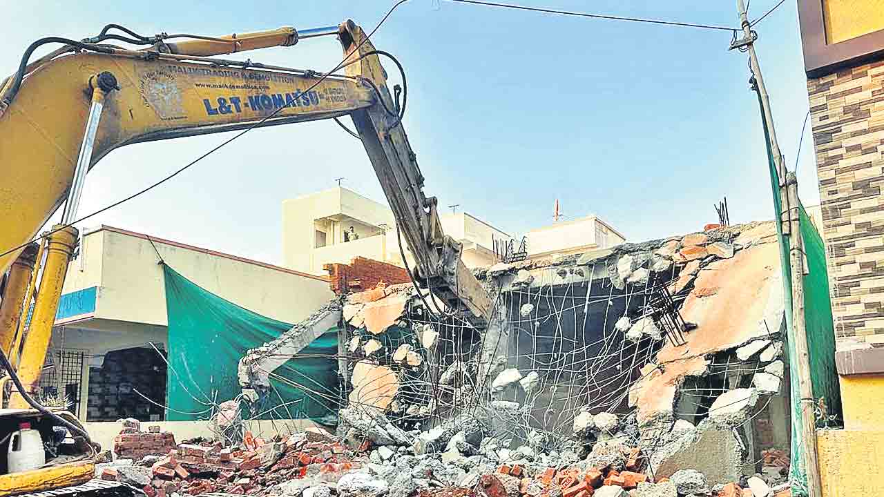 గడప గడపకు గోసనే!