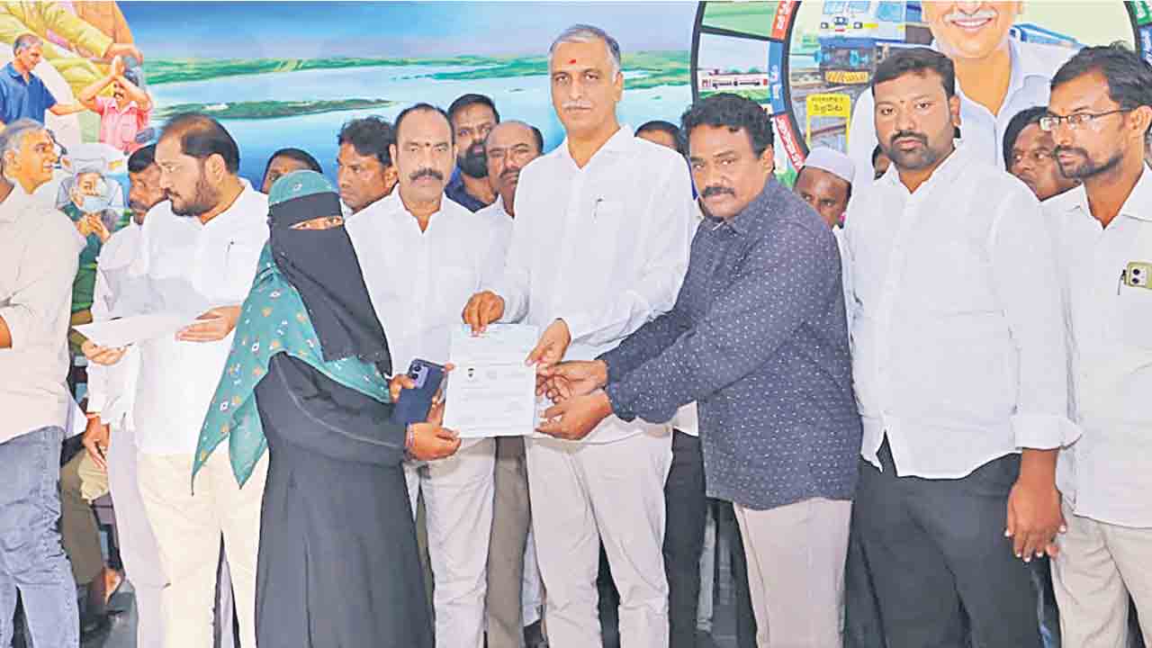 కాంగ్రెస్‌ పాలనలో అన్నీ బంద్‌