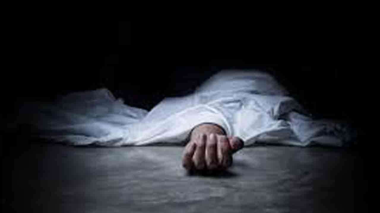 Hyderabad | రాజేంద్రనగర్లో ఎయిర్హోస్టెస్ ఆత్మహత్య