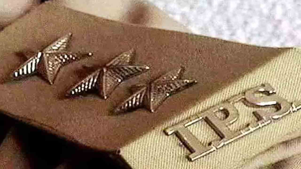 ముగ్గురికి కన్ఫర్డ్‌ ఐపీఎస్‌గా పదోన్నతి
