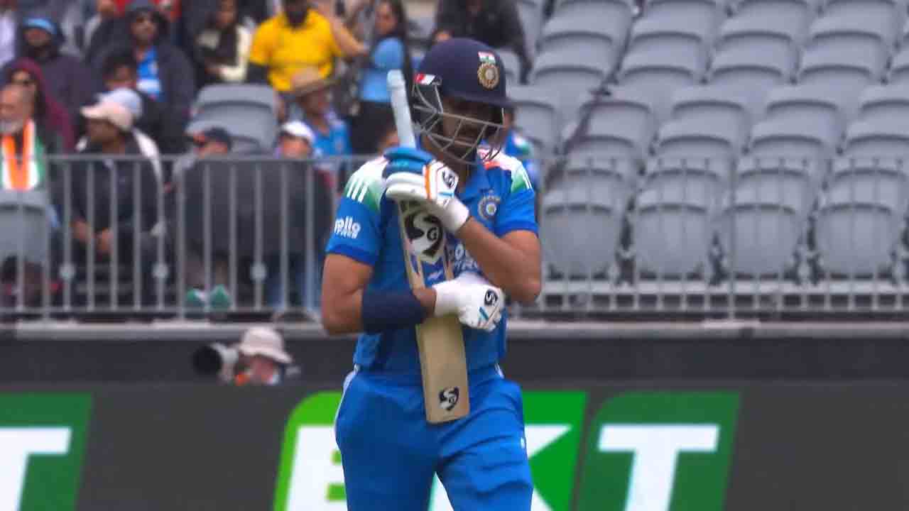 INDvAUS | ఆసీస్‌తో తొలి వన్డే.. వరుణుడి అంతరాయంతో మ్యాచ్‌కు బ్రేక్!