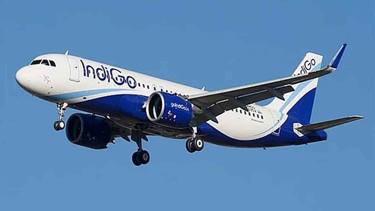 IndiGo flight | బాంబు బెదిరింపు, ప్రతికూల వాతావరణం.. ఇండిగో విమానాన్ని దారి మళ్లించిన అధికారులు