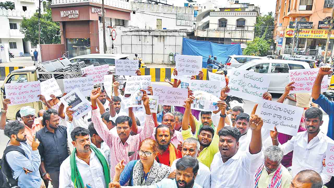 జూబ్లీహిల్స్లో ఏం జరుగుతోంది?