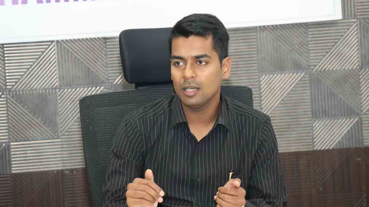 Cyclone Montha | తుఫాను ఎఫెక్ట్‌తో భారీ వర్షాలు.. ప్రజలు బయటకి రావొద్దు : కలెక్టర్‌