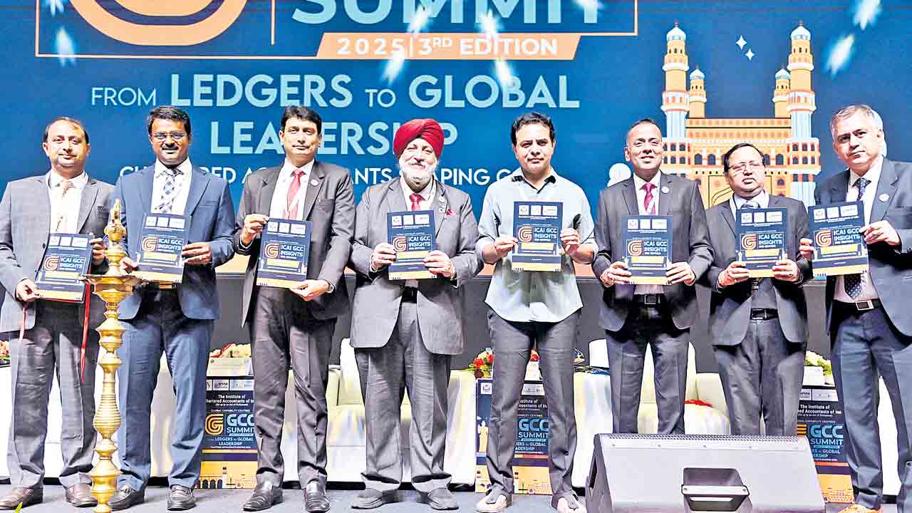 బీఆర్‌ఎస్‌ కృషితో.. జీసీసీల అడ్డాగా హైదరాబాద్‌: కేటీఆర్‌