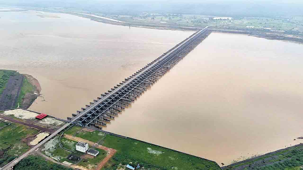 బరాజ్‌ల మరమ్మతు అర్హత నాలుగు సంస్థలకే