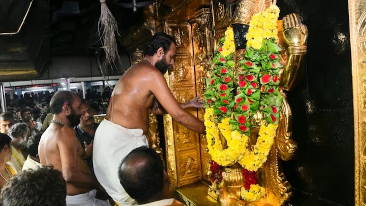 Sabarimala | శబరిమల అయ్యప్ప ఆలయంలో బంగారం అవకతవకలు.. కీలక ఆదేశాలు జారీ చేసిన హైకోర్టు..!