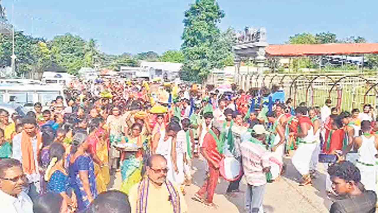 శోభాయమానంగా శబరి స్మృతి యాత్ర