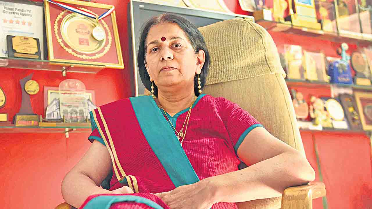 లేడీ జేమ్స్‌బాండ్‌