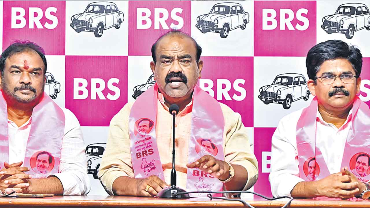 మోసం చేయడమే కాంగ్రెస్‌ నైజం