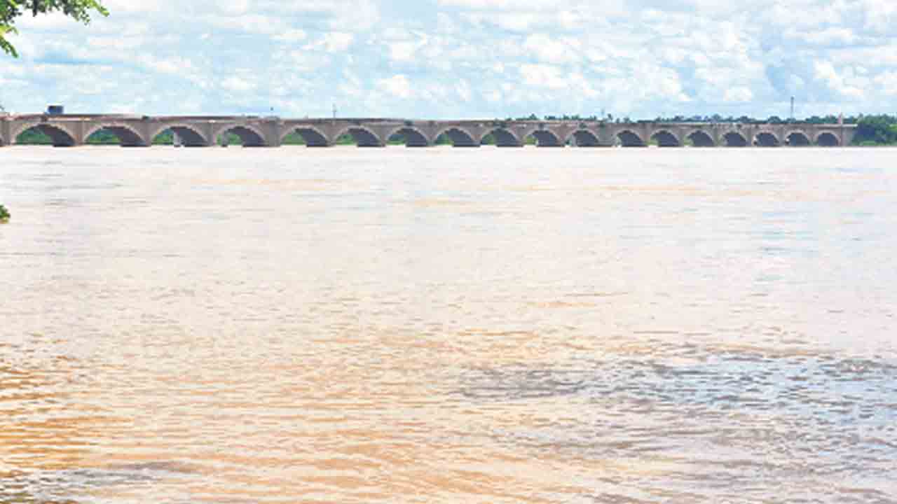 కృష్ణమ్మ ఉగ్ర రూపం