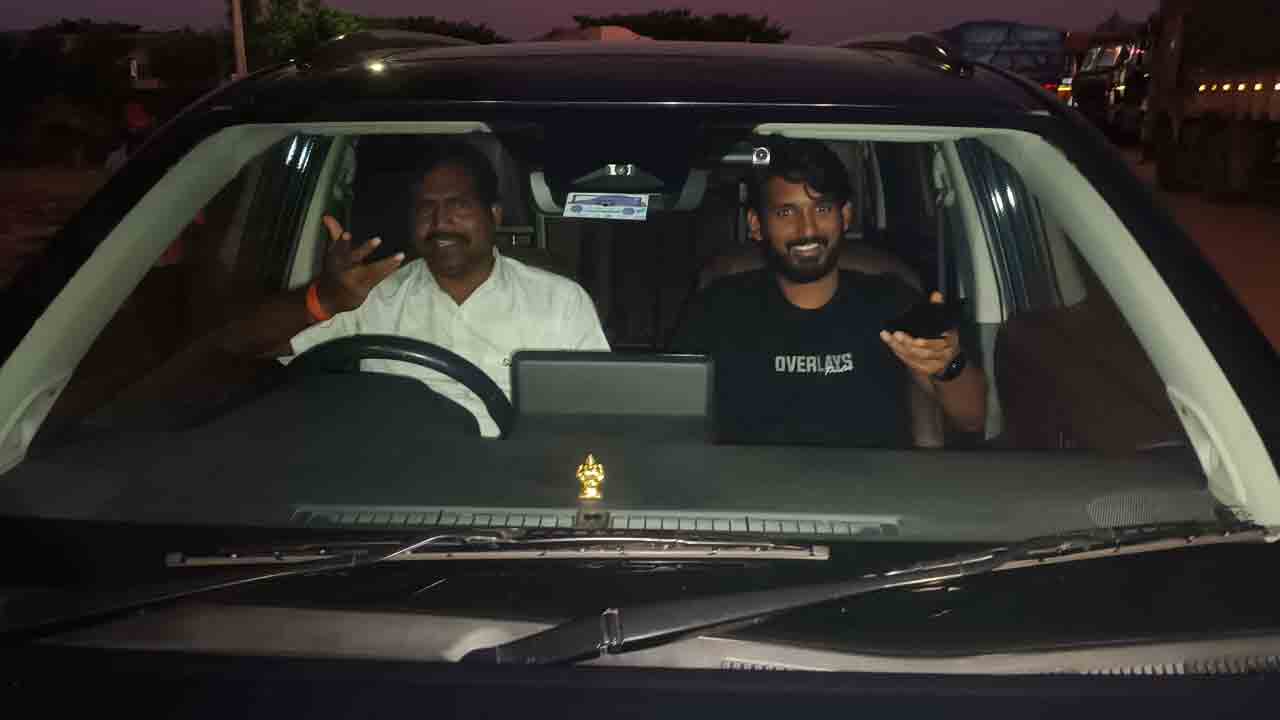 వీకేర్‌లో ఐటీ దాడులు