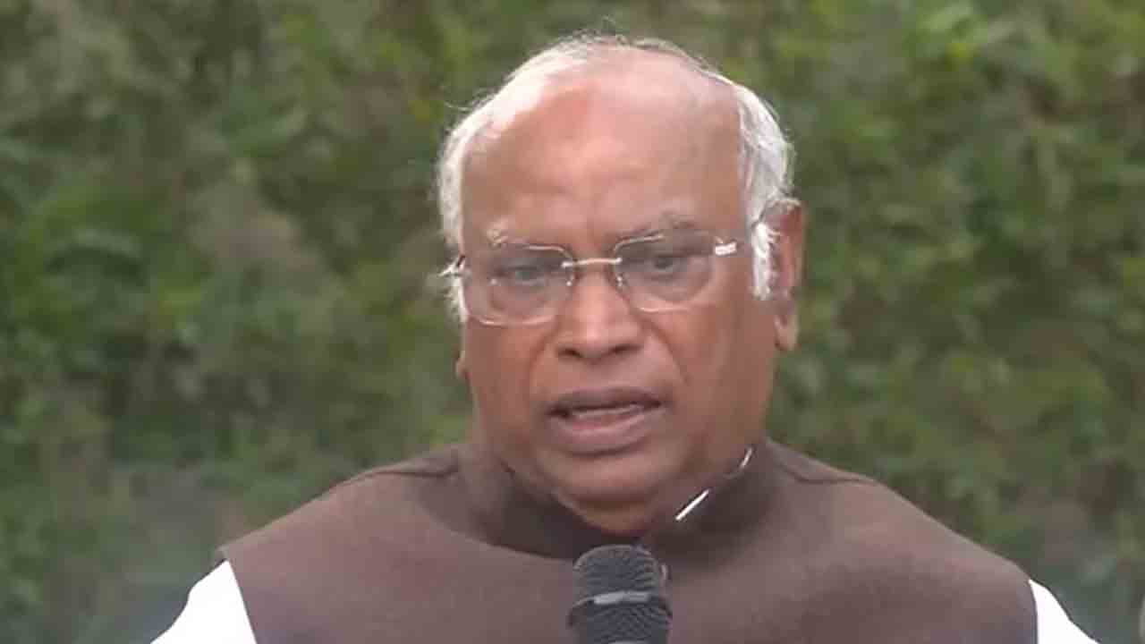 Mallikarjun Kharge | దేశంలో శాంతిభద్రతల సమస్యలకు వాళ్లే కారణం : మల్లికార్జున్‌ ఖర్గే