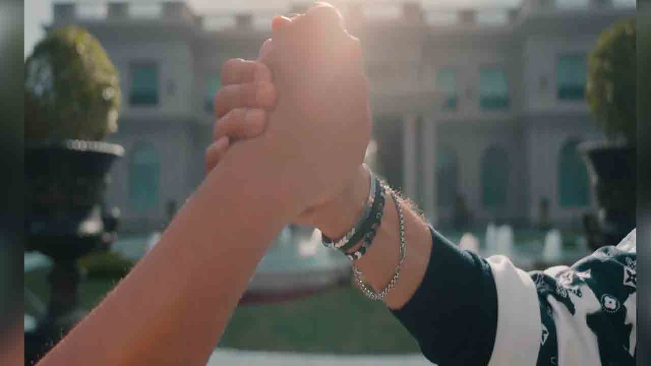 Victory Venkatesh | ‘మన శంకరవరప్రసాద్‌గారు’ సెట్స్‌లో అడుగుపెట్టిన వెంకీమామ