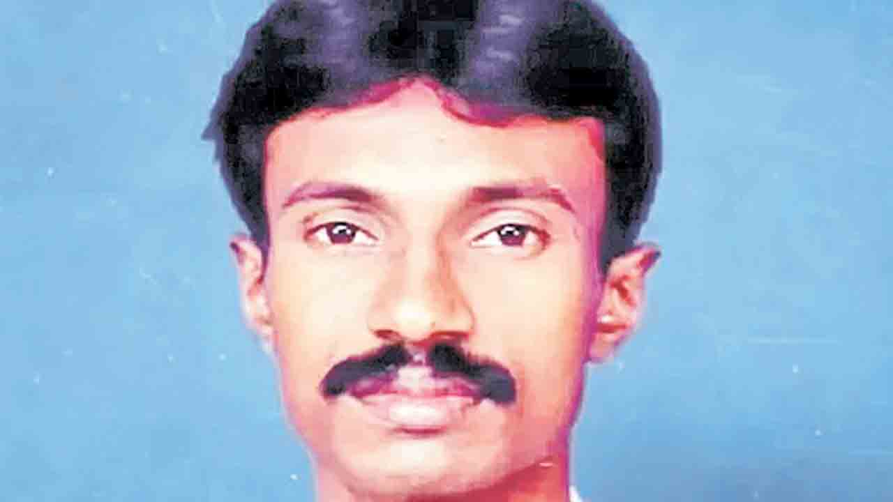 38 ఏండ్ల అజ్ఞాతానికి తెర.. 140 మంది దళ సభ్యులతో కలిసి లొంగిపోయిన మావోయిస్టు అగ్రనేత ఆశన్న