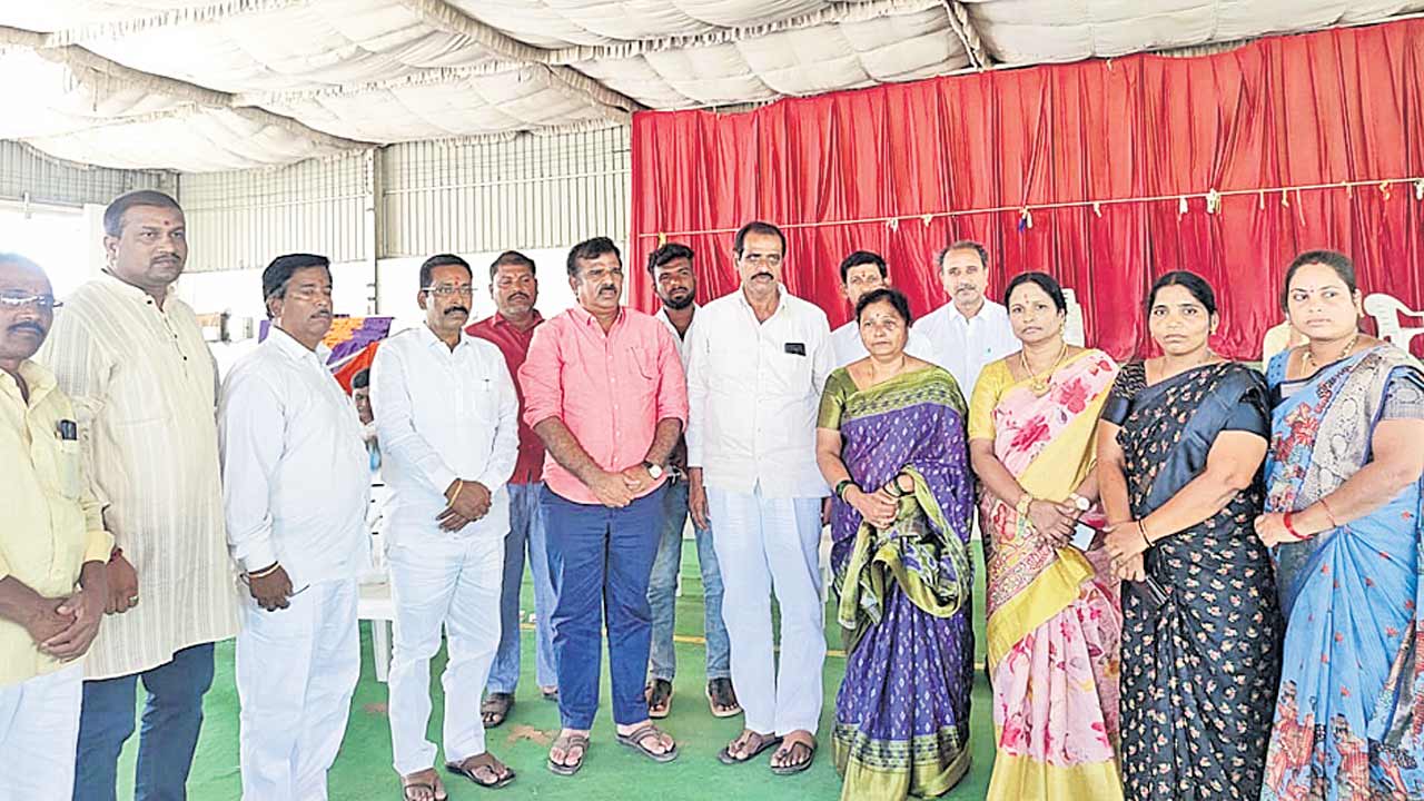 శాంతిభద్రతలు అదుపుతప్పాయి