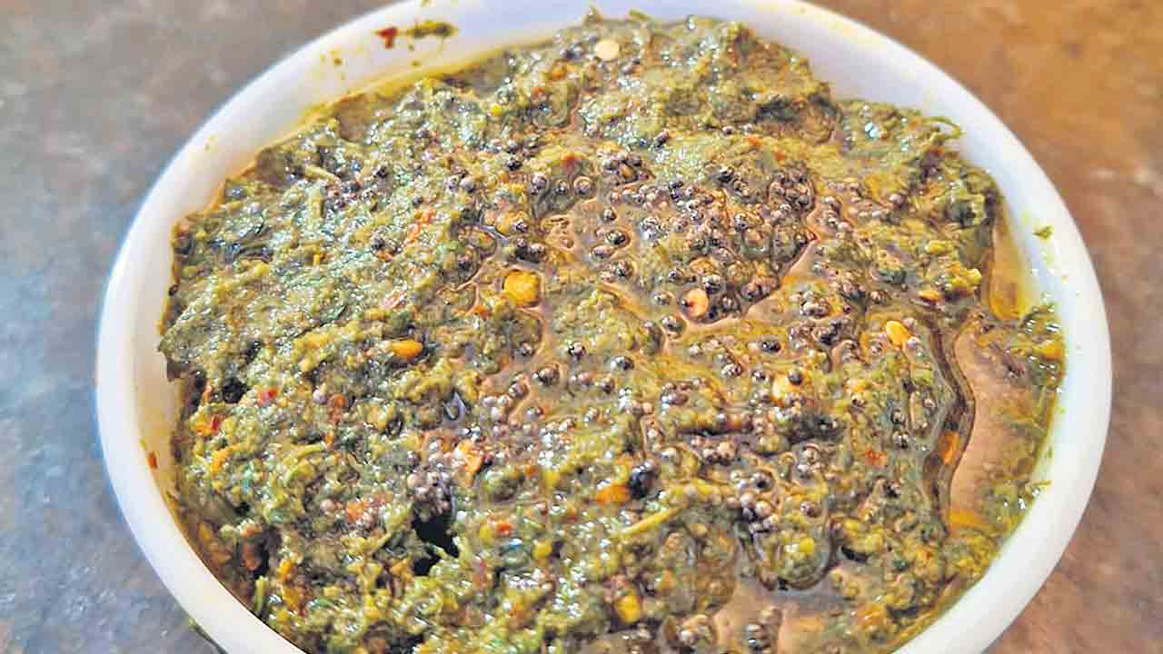 మెంతి ఆకు ఉసిరి తొక్కు