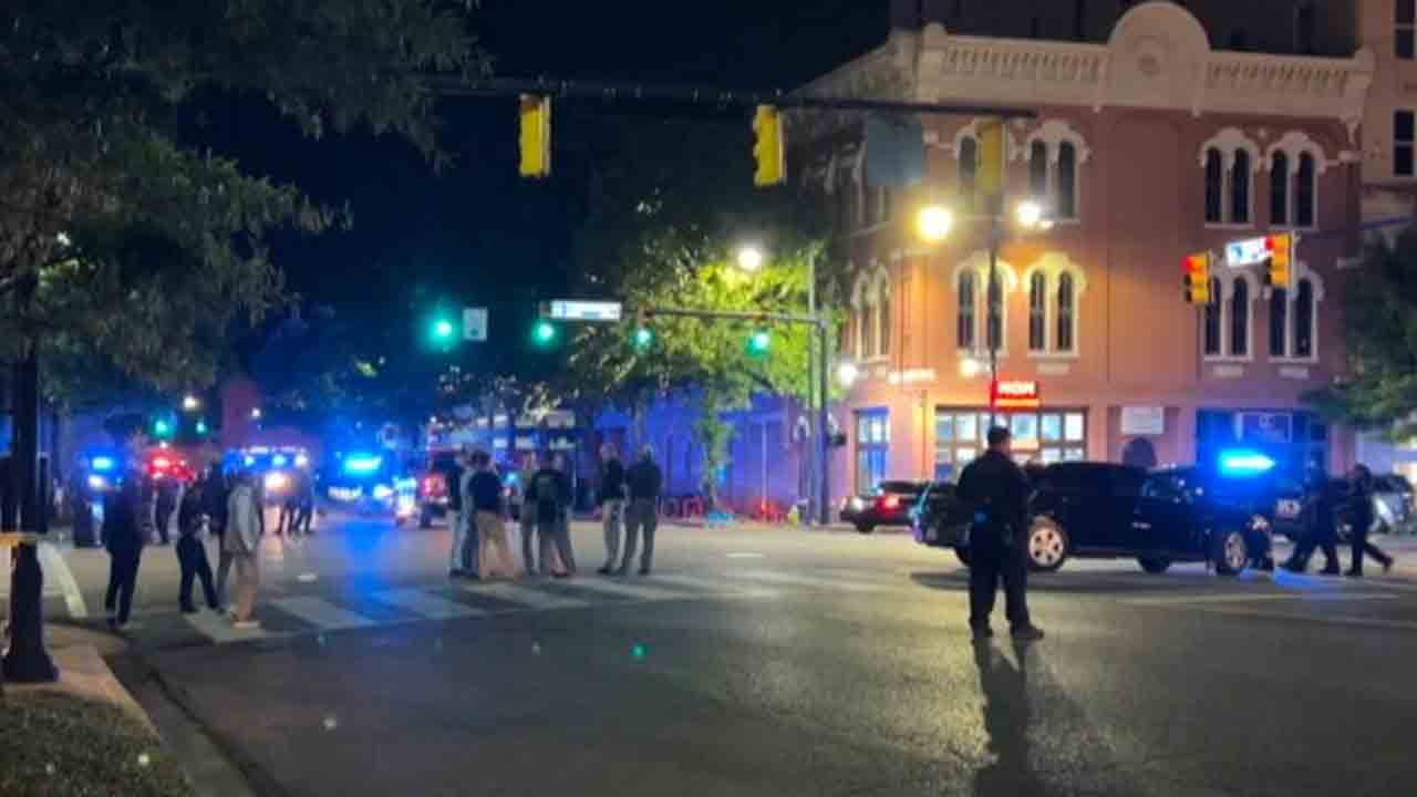 అమెరికాలో మళ్లీ కాల్పుల మోత.. నలుగురు మృతి